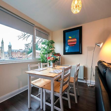 1 Bd Apt In Historical W Belfast Close To Centre Buitenkant foto