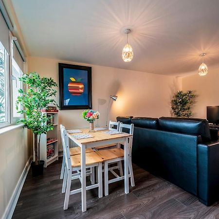 1 Bd Apt In Historical W Belfast Close To Centre Buitenkant foto