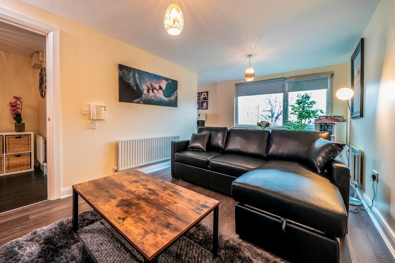 1 Bd Apt In Historical W Belfast Close To Centre Buitenkant foto