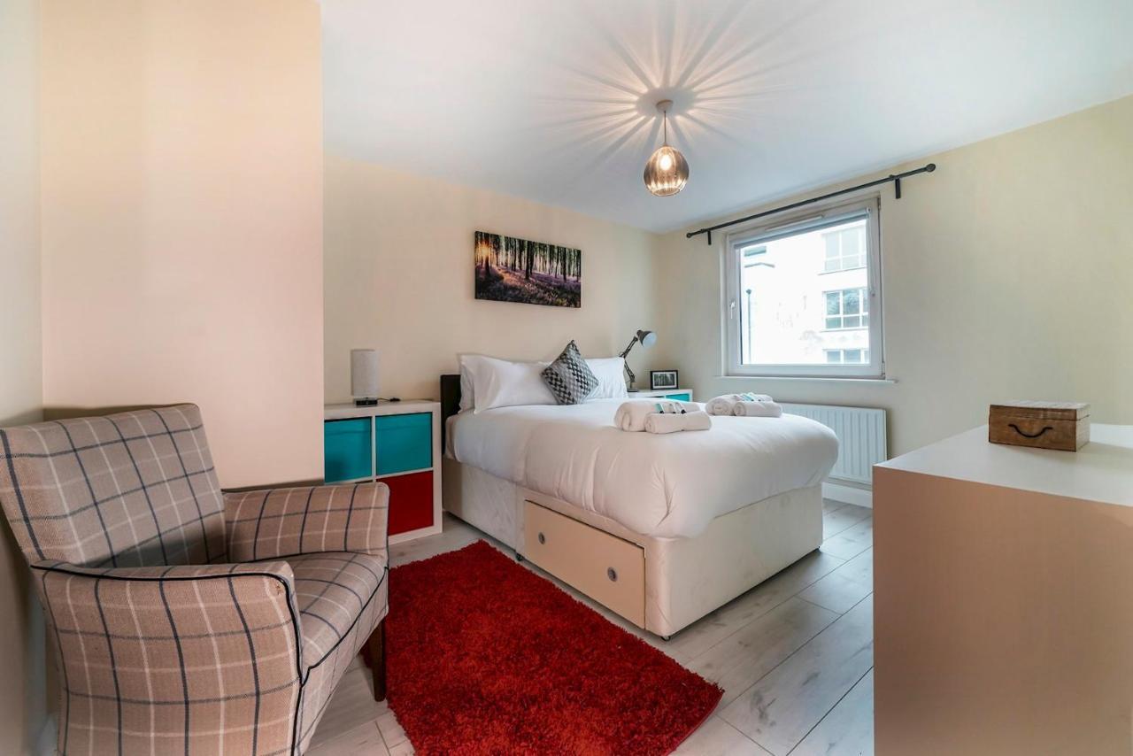 1 Bd Apt In Historical W Belfast Close To Centre Buitenkant foto